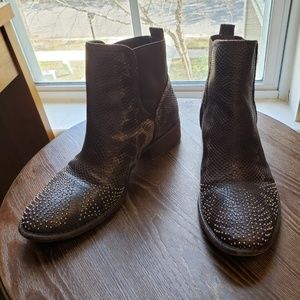 Donald Pliner animal print studded ankle boots 7.5